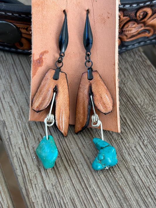 Natural Pedal Earrings